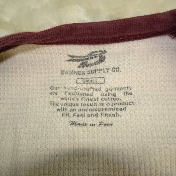 NCAA Harvard University Beige/Burgundy Thermal Small - Picture 4 of 7